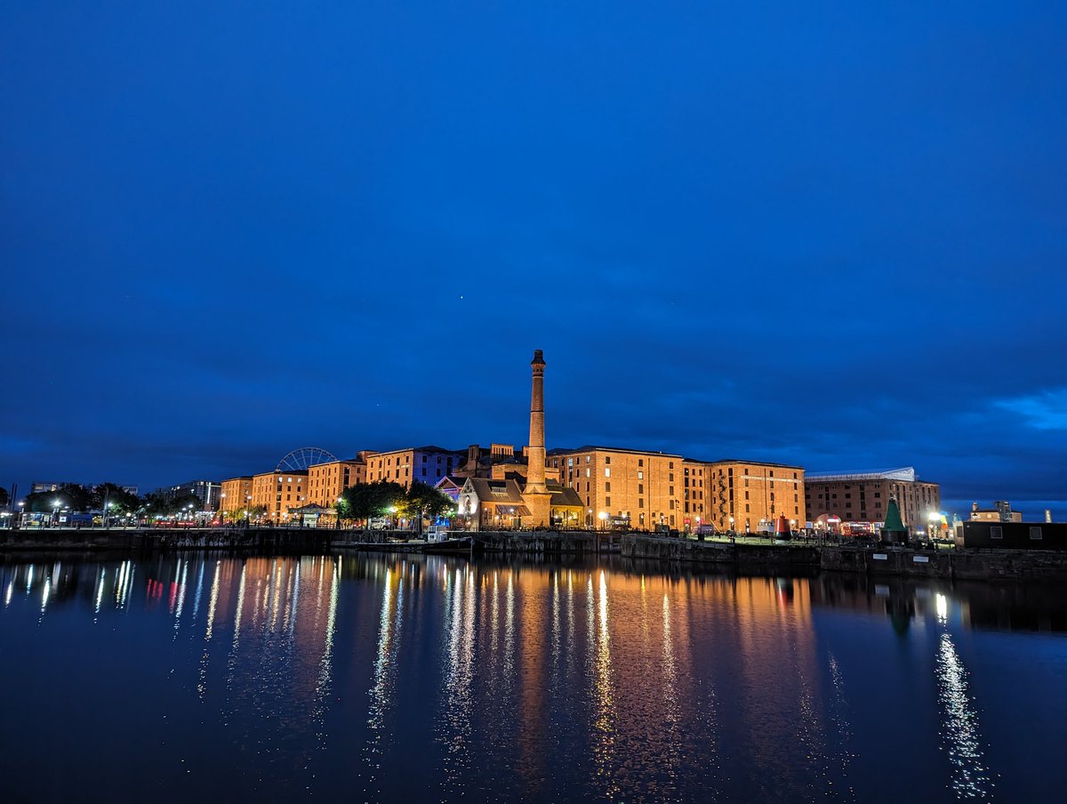 EmilyBrogden5's tweet image. I had a great time this week in Liverpool at #UKColloids2023 Some great discussions after my talk and met some lovely people.