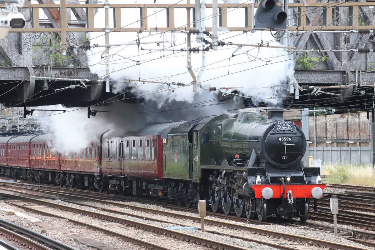 LMS Jubilee class 45596 “Bahamas” in BR livery passes Royal Oak Underground station at 07:05 heading “The West Somerset Steam Express“, operated by The Railway Touring Company. 22-Jul-2023, IMG_9894. @railwaytouring #paddington #Steam #railway