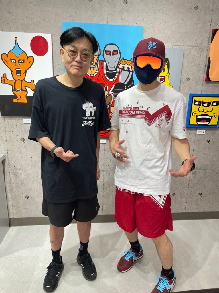 yallrocksick's tweet photo. 一方、原宿では…

ありがとうございました🏀

#PUNKDRUNKERS
#BLACKPEARLS
#SLAMPUNK
#親方 さん
#editmode
#ファミコン 
#謎の店 https://t.co/5DxXbtqd8y