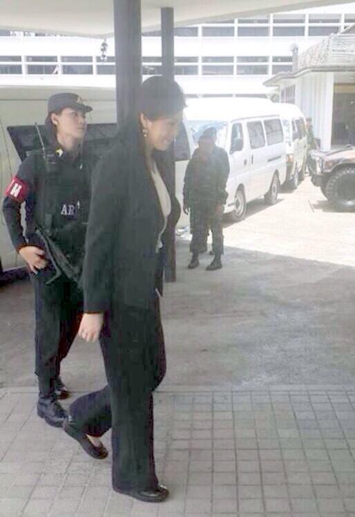 joe_black317's tweet photo. เอา #พปชร มาร่วมรัฐบาลก็ว่าแย่แล้วนะ

แต่นี่ #เพื่อไทย ดันนัดคุยกับ #รทสช อีก (หน้าลุงแม่งลอยมาเลย)

คือ ลืมไปหมดแล้วเหรอ ใครยึดอำนาจรัฐบาลยิ่งลักษณ์ 

ใครทำบ้านเมืองเสียหายมา 8-9 ปี 

เรื่องนี้ใครลืมไม่เป็นไร แต่เพื่อไทยไม่น่าลืมได้ลงนะ

#จัดตั้งรัฐบาล
#ก้าวไกล 
#มีก้าวไกลไม่มีเรา 
#โหวตนายกรอบ2