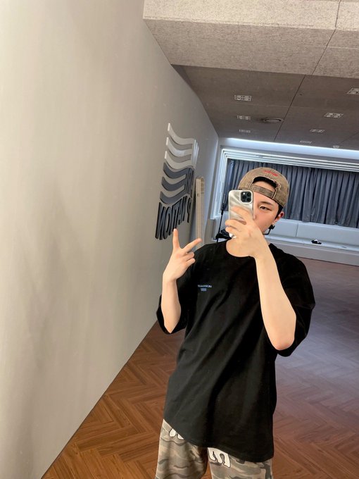 <a href="/TNX_twt/">TNX</a> 🇫🇷 TRAD FR | 13.07.2023 

Pendant l'entraînement, j'ai pensé aux THX ..📸📷

#최태훈 #TAEHUN