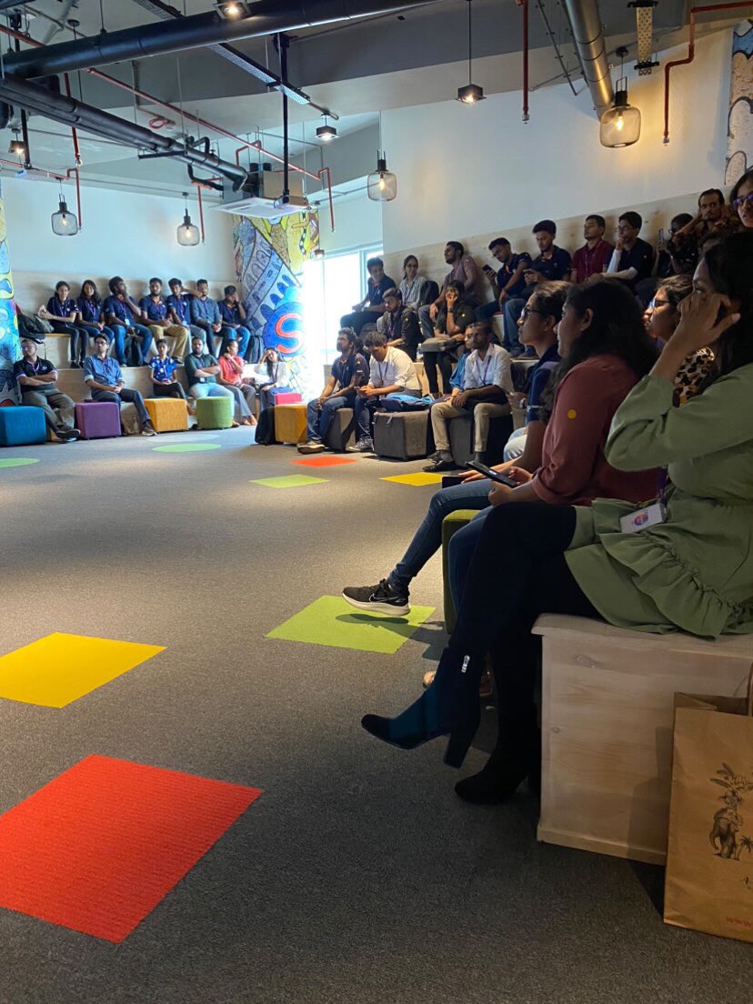 Sewvandiii's tweet photo. Posting throwbacks of a memorable experience: A Meet-and-Greet session with SLIIT undergraduates studying software engineering, where I had the chance to interact with fellow SLIIT alumni currently employed at IFS.

#IFS #TeamPurple #MomentsofService https://t.co/E1XOLVhYCk