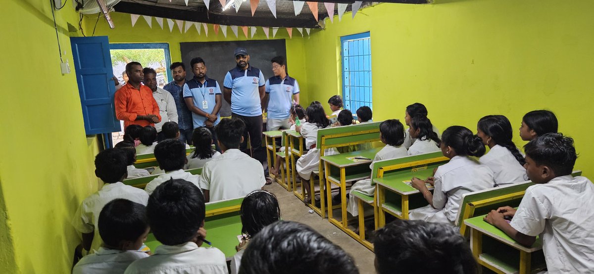 Aahwanofficial's tweet photo. Empowering the future #EcoWarriors. We raise awareness among students about climate change, environmental protection and the importance of water &amp; energy conservation. Together, we can make a positive impact on our planet. #ClimateAction #SDGs
@CollectorJspur
@ForestDeptt
@UNEP https://t.co/ymrdmsNMEh