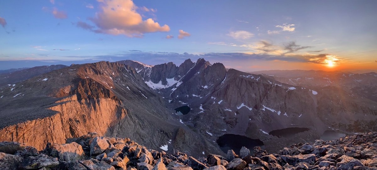 krp234's tweet image. Sunset tonight at 12,000 feet