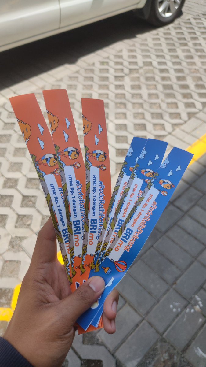 WTS tiket pesta rakyat simpedes 2023, day 1 &amp; 2 masing2 satu tiket. 
COD di siliwangi. 
#zonauang #zonajajan #pestarakyatsimpedes #bandung