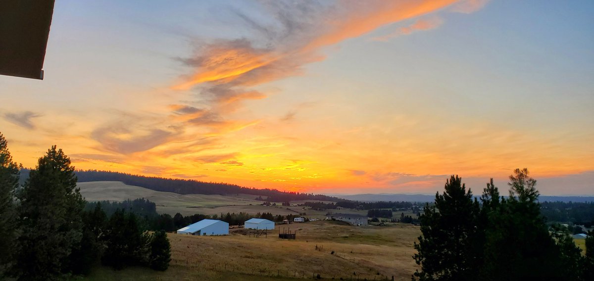 DelAlbright's tweet photo. Oregon sunset https://t.co/E4oni4ELR5