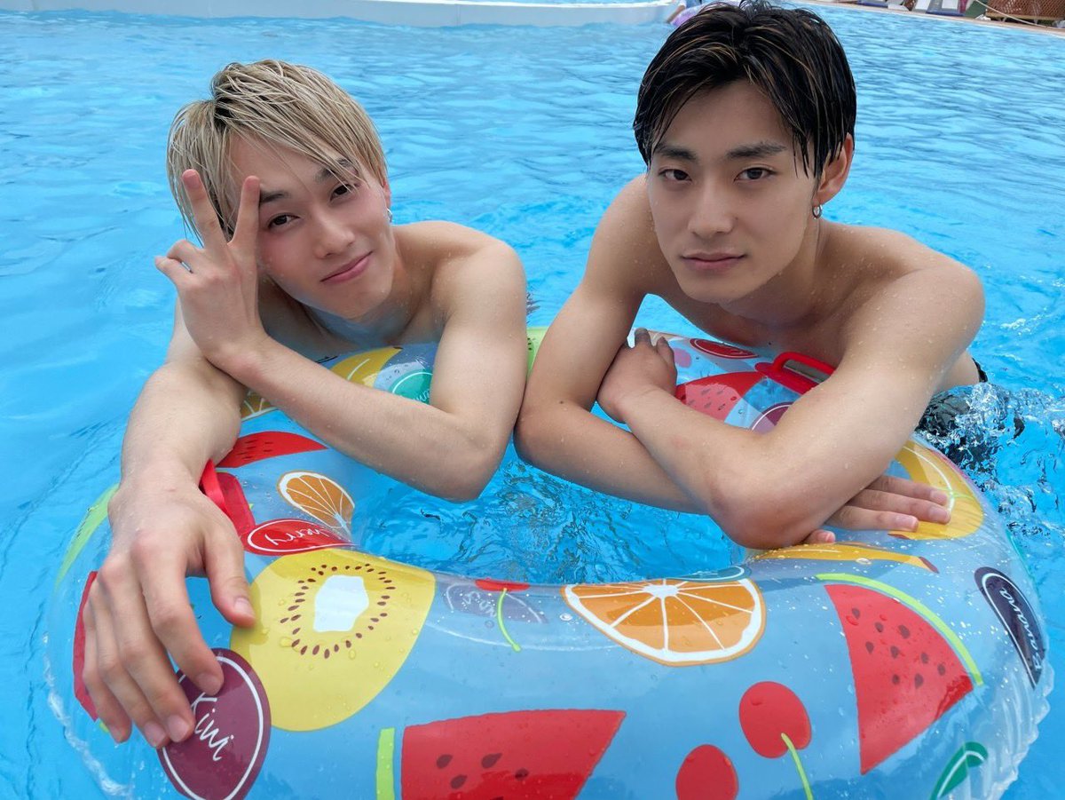 0_RM_m's tweet photo. 2人の存在が環境に優しいのよ https://t.co/DrcJsj3gDp