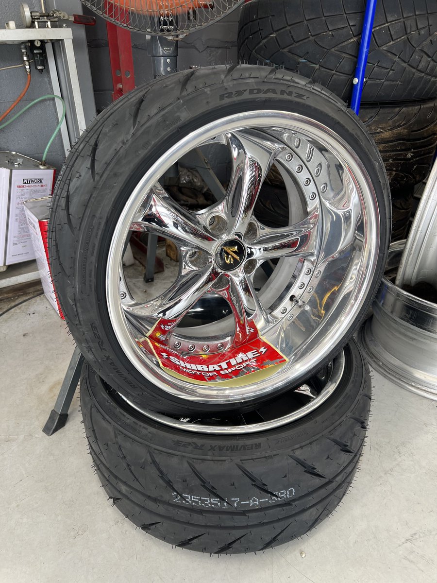 明日はシバタイヤ。