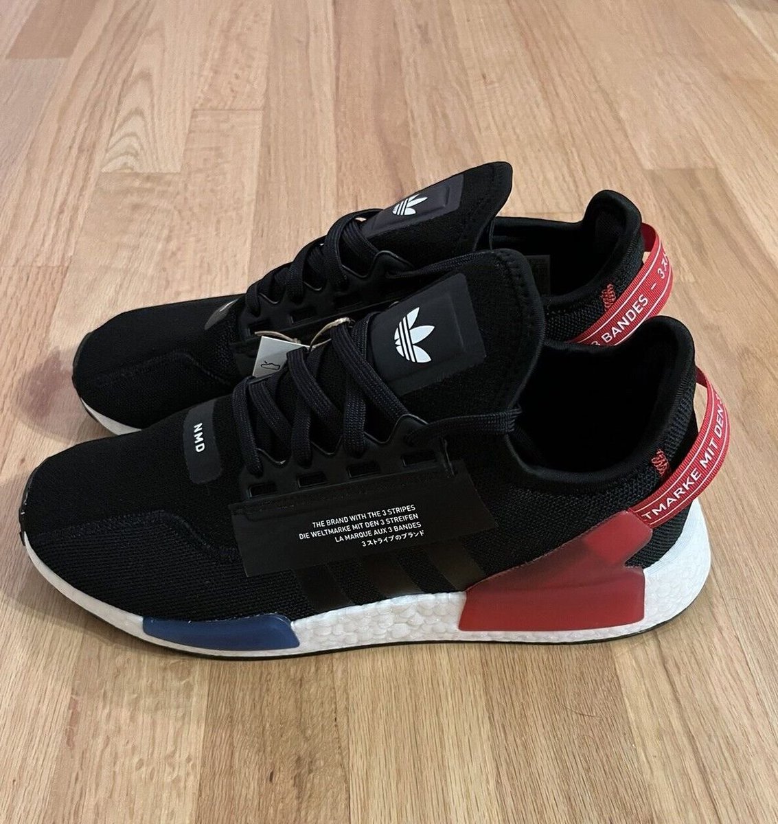 SneakerShouts's tweet image. HUGE STEAL: Over 70% OFF + free shipping on the adidas NMD R1 V2 "OG" 

BUY HERE: bit.ly/3UrxNSL