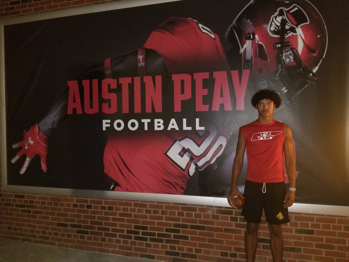 jakobycox's tweet image. Ready to compete tomorrow at Austin Peay's football camp. @APSUCoachSW @Coach_Avina @CoachQKHS #KHS #7QB @usatop100tweets @CSmithScout