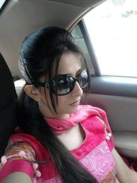 عنده خبرة يمتعني خلفي💃