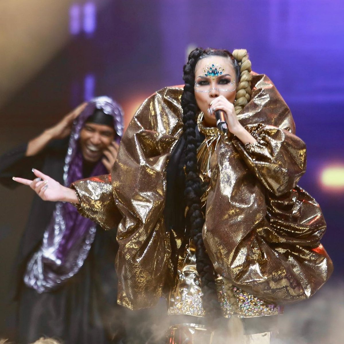 joeprcinternational (@joeprc_int) on Twitter photo <a href="/tv3malaysia/">tv3malaysia</a>
・・・
Fuhhh! Bergegar Istana Budaya malam tadi! @yukakharisma @sizez3ro & <a href="/jud1ka/">Jude backup</a>
#ABPBH35
#EkspresiLegasiSeni
#TV3Malaysia
#Tonton <a href="/tv3malaysia/">tv3malaysia</a>
・・・
Fuhhh! Bergegar Istana Budaya malam tadi! @yukakharisma @sizez3ro & <a href="/jud1ka/">Jude backup</a>
#ABPBH35
#EkspresiLegasiSeni
#TV3Malaysia
#Tonton