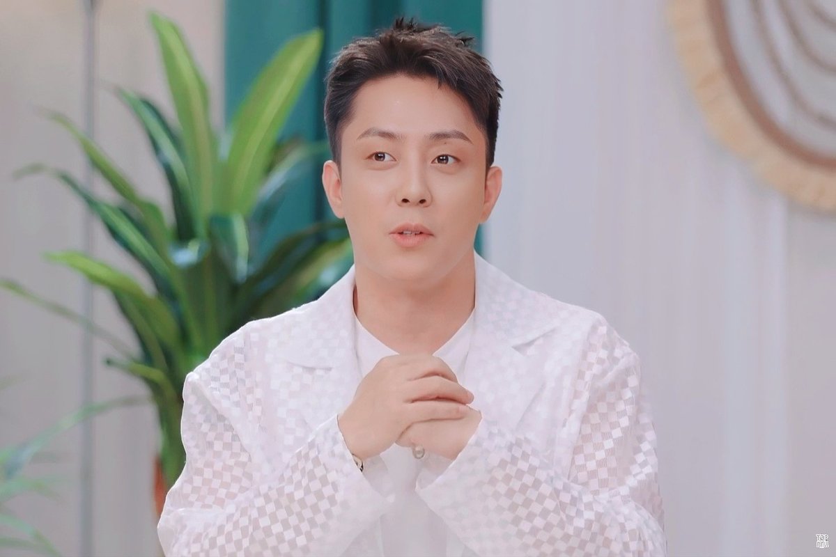 1kynetopball's tweet photo. #은지원 #EUNJIWON  #殷志源 

230720  MBN #돌싱글즈4 #恢复单身的男女4 直播 https://t.co/VYn2O87lBU