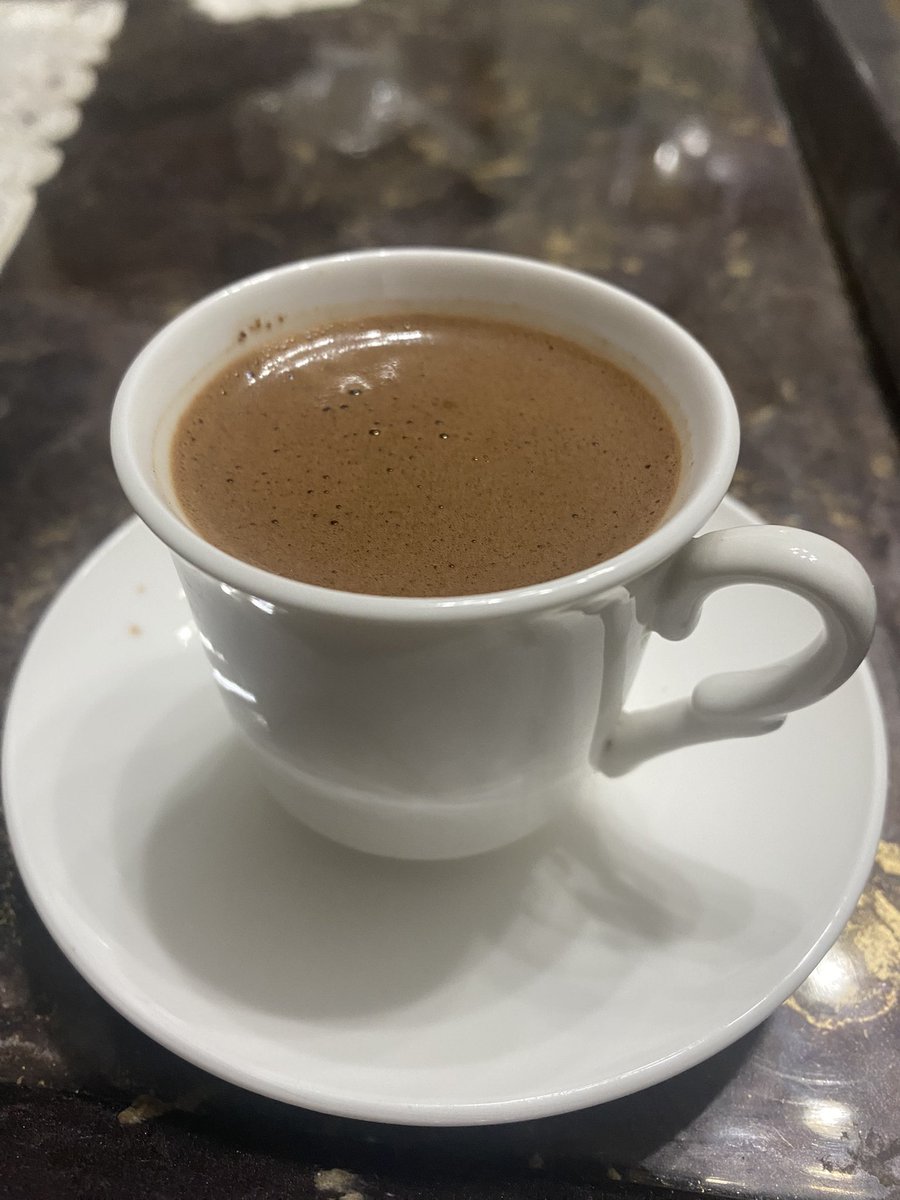 السعادة الحقيقية أن أراك 
في فنجان قهوتي كل صباح 
فأنت مزاجها ووجها 💜