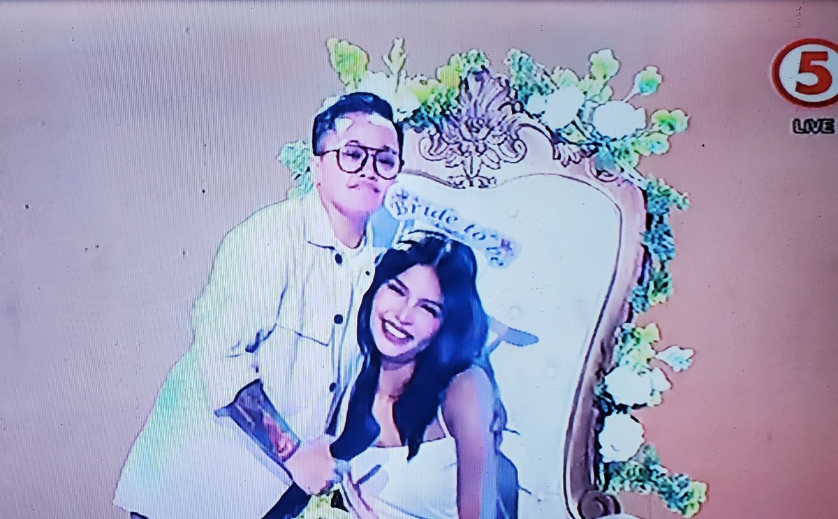 Mavick6719's tweet photo. Yellow!! Puro fav ni Maine Cute ang songs!! ❤️❤️

MAINEBridal ShowerOnEAT
#MaineBridalShower
#MaineMendoza @mainedcm
#LegitDabarkads https://t.co/z5KGzGF0di