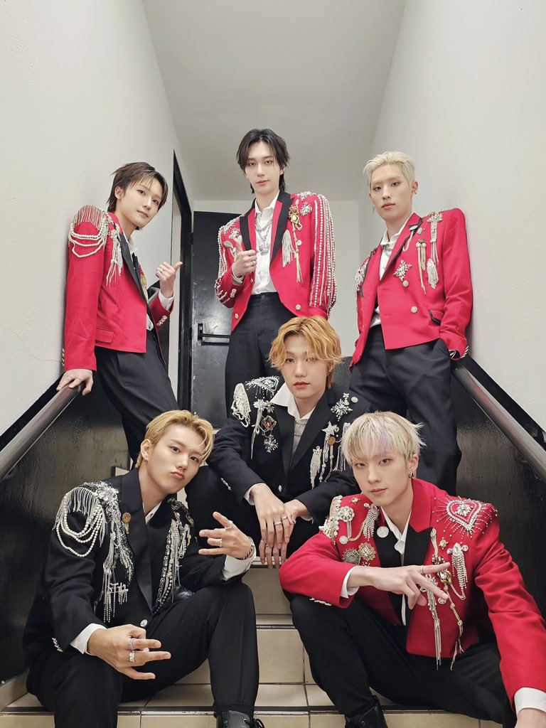 P1H_official's tweet photo. 2023 P1Harmony LIVE TOUR [P1ustage H : P1ONEER] IN SÁO PAULO

우리가 함께하면 행복한 이유는 P1ece🧩
The reason why we are happy together is P1ece🧩

#P1Harmony #피원하모니 #P1H #P1ustage_H #P1ONEER https://t.co/5wLXJAwGQ5