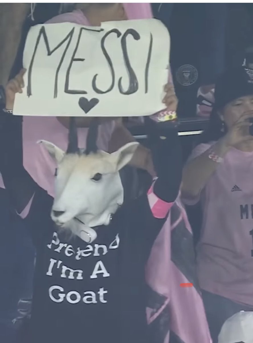 zeeter11's tweet image. Ronaldo has more balon d’or votes