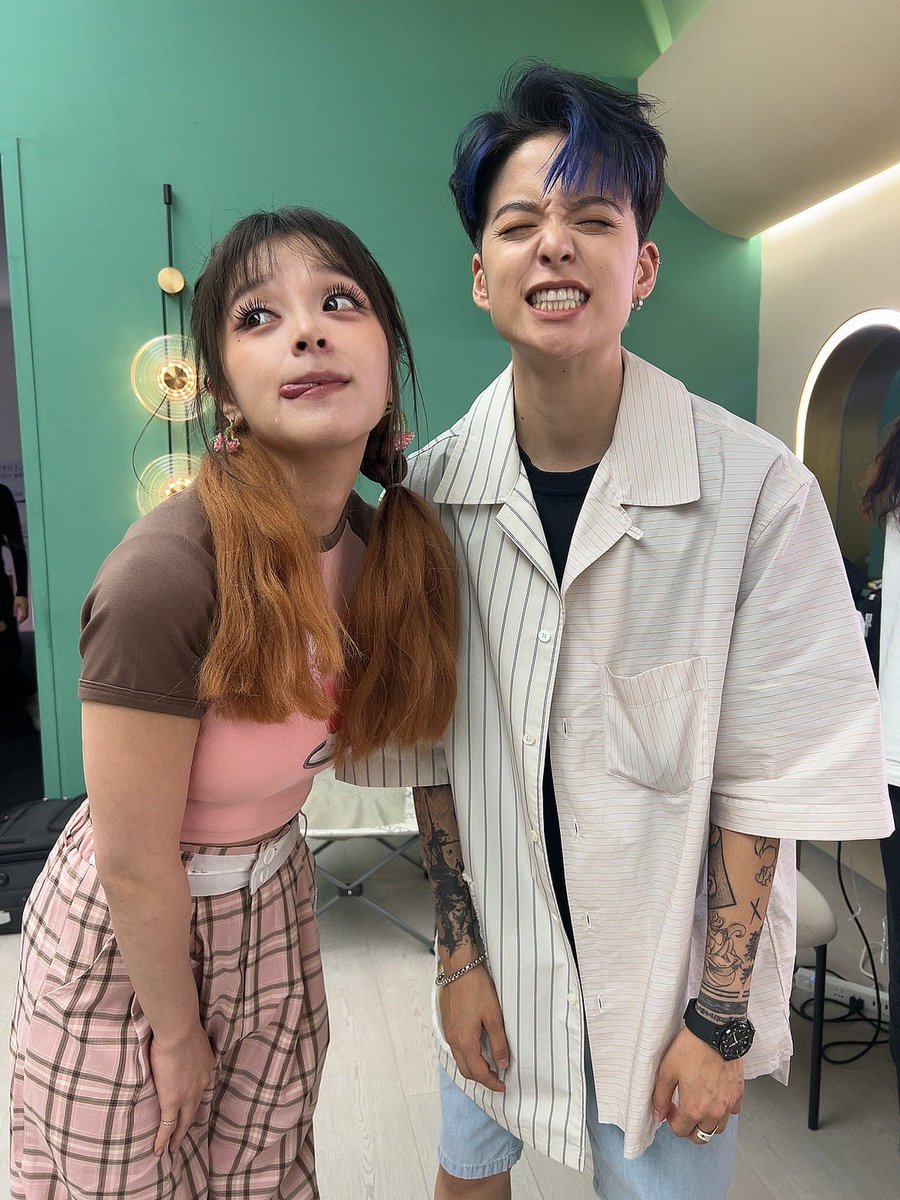 amberliu's tweet image. SAIKO TOMODACHI!! AISHITERUYO!! @MARiA_GRND