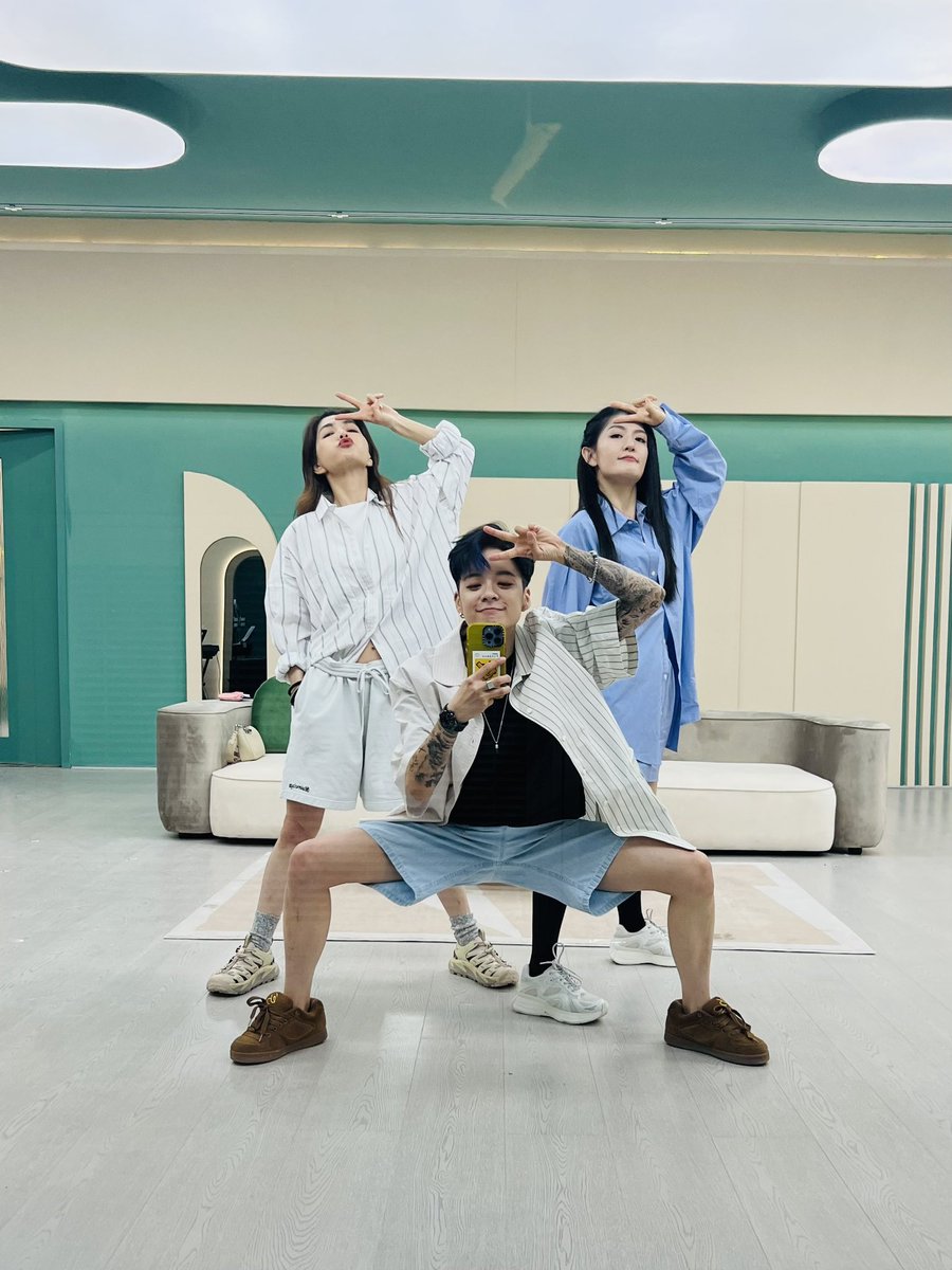 amberliu's tweet image. 