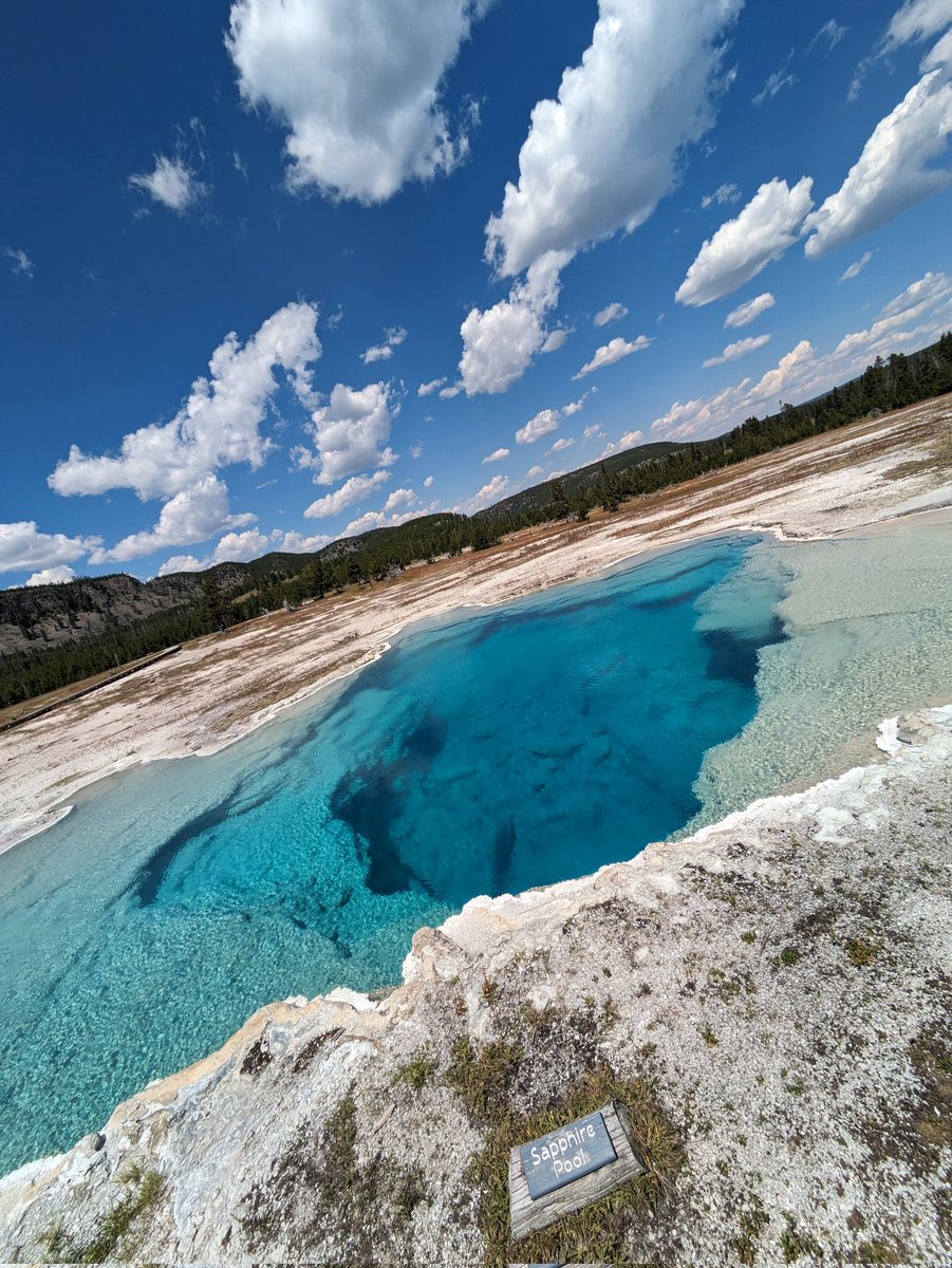 A deep blue pool for <a href="/NanoNago/">nago</a>