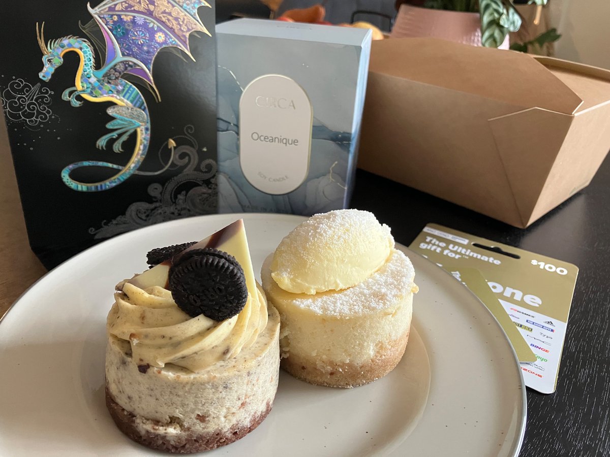 Cakes, candles and cards 🥰 I had a delightful morning rendezvous!