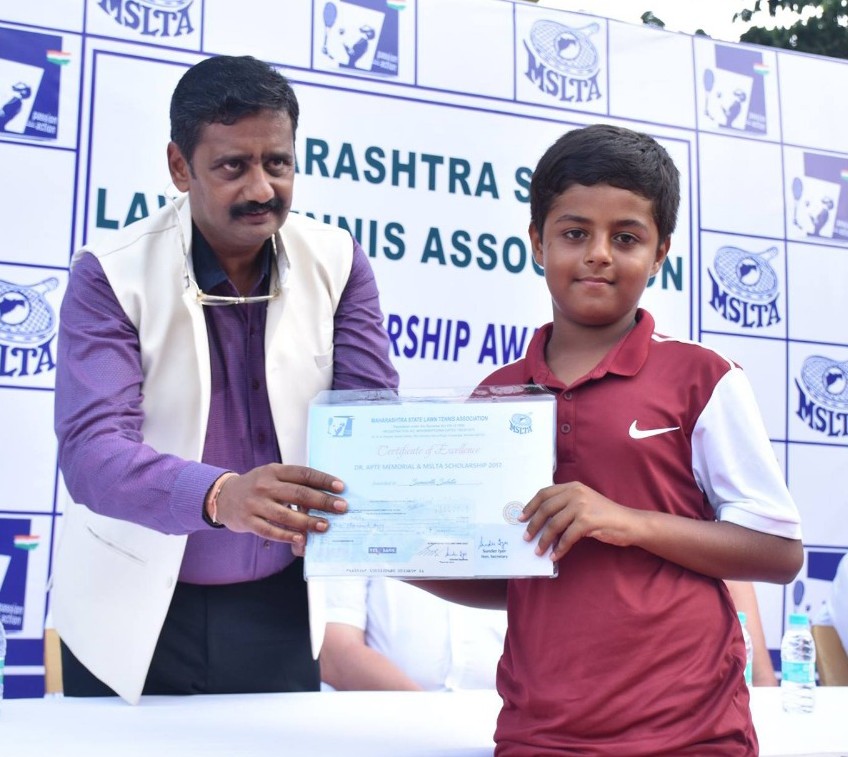 USahita's tweet photo. @Nike Samarth Sahita,Jr Tennis player, India since age of 8yrs, winning: 1st subburban level Tournament, 1st state scholarship,1st U14 National Champion (Double Crown),1st U16 Nationals Finalist,1st Int'l Training Stint at 14yrs, @Nike is his trusted companion#tennis https://t.co/tPsdNymL5R