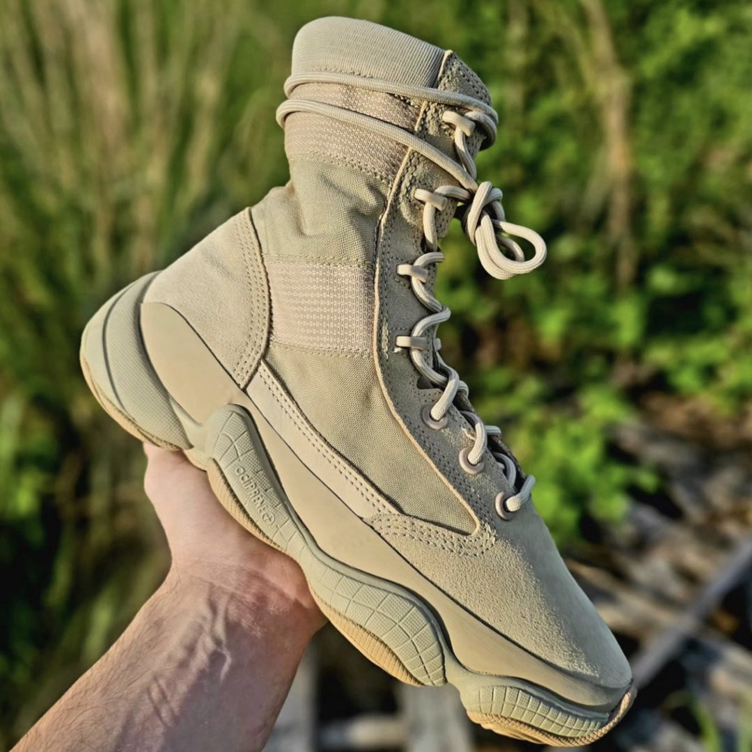 Yeezyinfluence_'s tweet photo. https://t.co/W2SzVOpP4x https://t.co/cRgvXuZ6eV