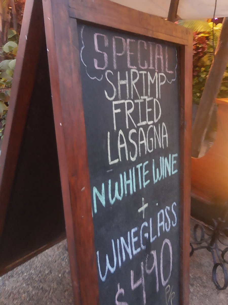 ItsDonovannnn's tweet photo. Are you telling me a shrimp fried this lasagna? https://t.co/btyMtaVUBD
