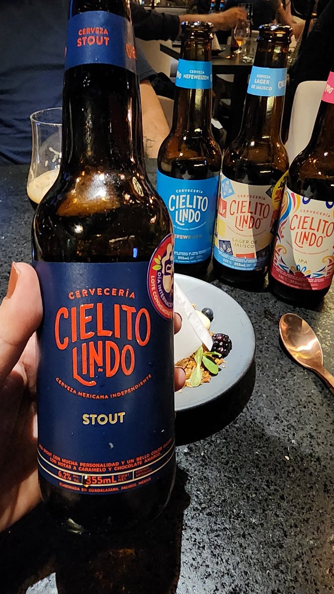 dafsita's tweet photo. Cree usted que como tester solo probamos aplicaciones de software? Nuestra vida se volvió una prueba. Hoy tocó probar esta delicia ... Test Passed
#qaminders #testerstyle #testerlive #testingbeers https://t.co/4lKiKb8TTu