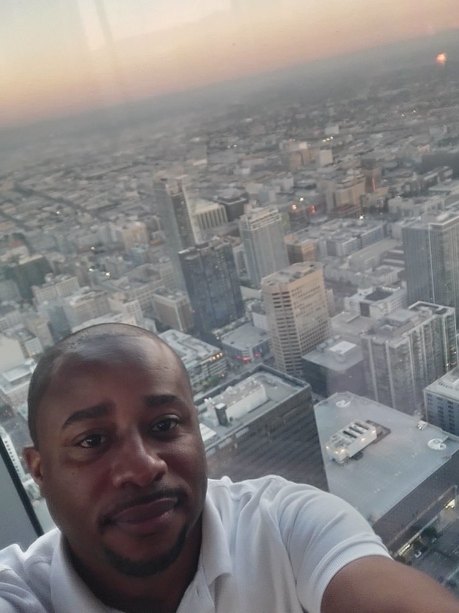 Z_Saleem_ESQ's tweet photo. On top of LA. Spectacular views. #spire73 https://t.co/GqUPBCWr5C
