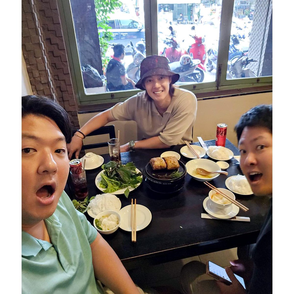 khj_heneciatwt's tweet photo. 즐거운 베트남 출장 겸 여행이었습니다. 혼자 처음 떠난 해외여행이었지만 지인들의 도움으로 행복한 여행을 했어요 베트남에 출장 갔다가 먹방 찍고 왔네요~^^ https://t.co/LICtEUwlr0