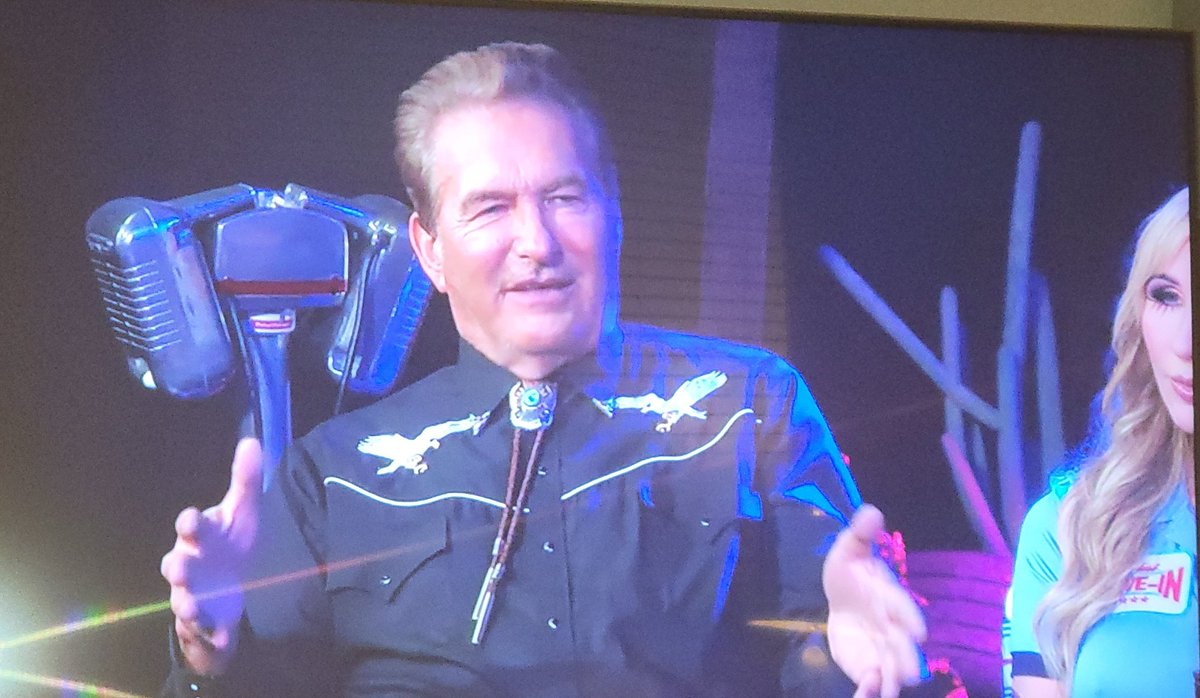 markd321's tweet photo. #DayOfThe Dead is filled with great acting, I can see why Joe Bob Briggs and Lori Cardille talked shop about the acting. Gore, creature effectsand master thespians. Terry Alexander's soliloquy in the backyard of the #Ritz was incredible
#TheLastDriveIn @kinky_horror @TheMutantFam https://t.co/QTHCBYZq2X