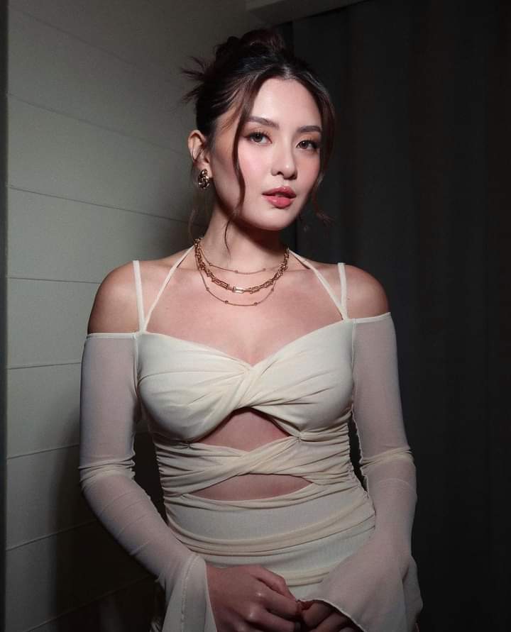 My queen

ARRA SAN AGUSTIN
#GMAGala2023
ArraSanAgustin On GMAGala
