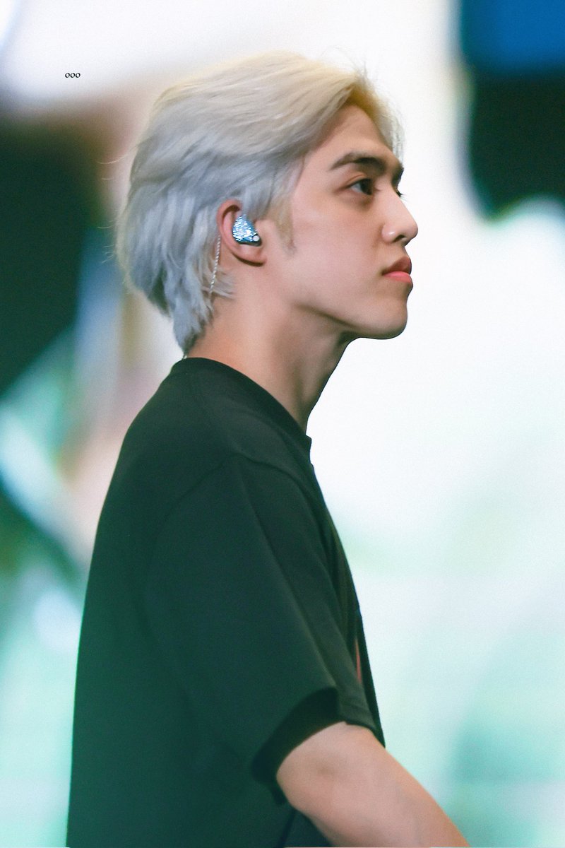 seungcheol's tweet photo. his side profile... 🫠🤍 https://t.co/UsCPpqYQLd