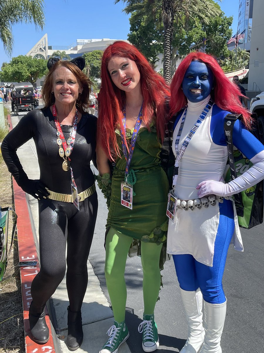 Some gal pals just hanging out. #DCatSDCC #marvelcosplay #XMen