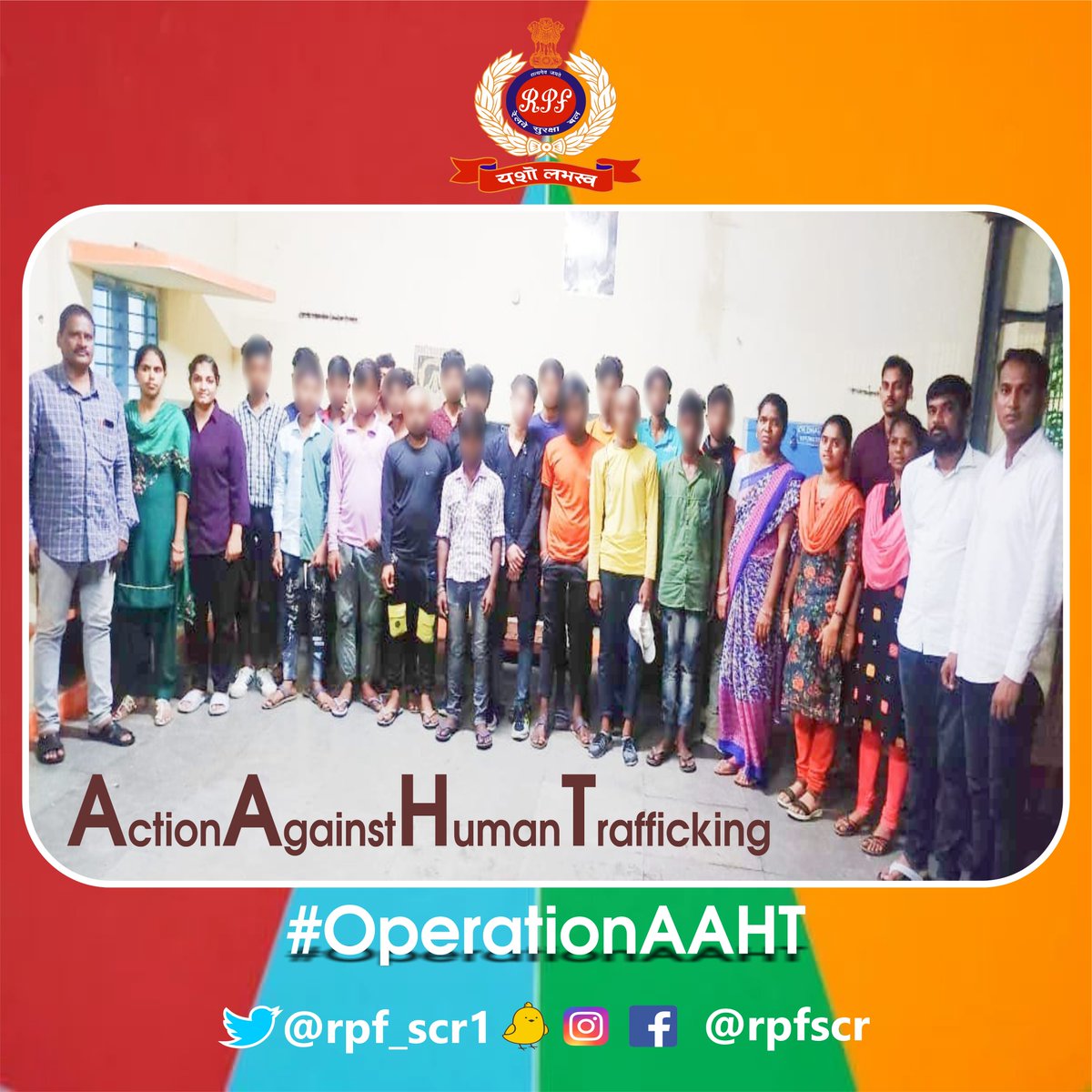 Childhood should be filled with laughter, not labor!
#RPF #Kazipet #Sirpurkhagazagar & #Ramagundam create a future free from child labour by rescuing 20 children from the clutches of 9 traffickers. Handed over to #ChildHelpLine for care and protection. #OperationAAHT. @RPF_INDIA