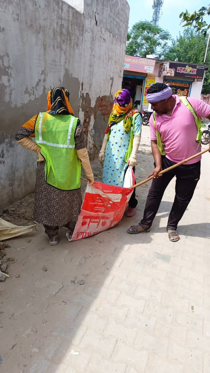 MCManesar's tweet image. Effective cleanliness.

#SwachhSurvekshan2023Manesar #manesar_mane_saaf #IndiaVsGarbage #ChooseLiFE #MissionLiFE #WasteToWealth @SwachSurvekshan @SwachhBharatGov