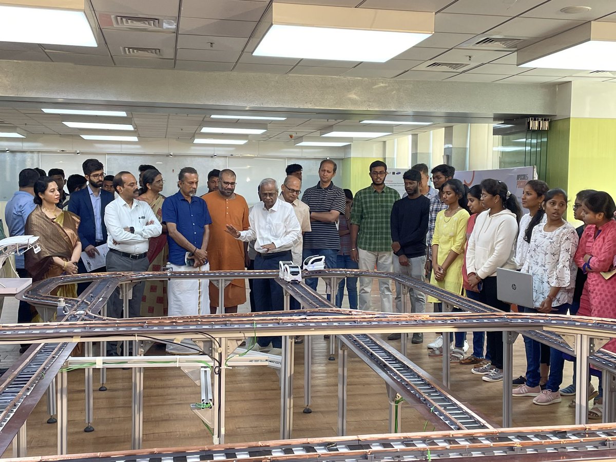 iitm_respark's tweet photo. A proud moment as Prof. Ashok Jhunjhunwala &amp; the teams of #HASHTIC - High throughout Autonomous Sustainable Human Transport for India’s next century showcase their innovation to Mr. Sridhar Vembu, CEO, @Zoho 

Watch this space for more updates from @iitm_respark 
@svembu https://t.co/y0RAnCoCM6