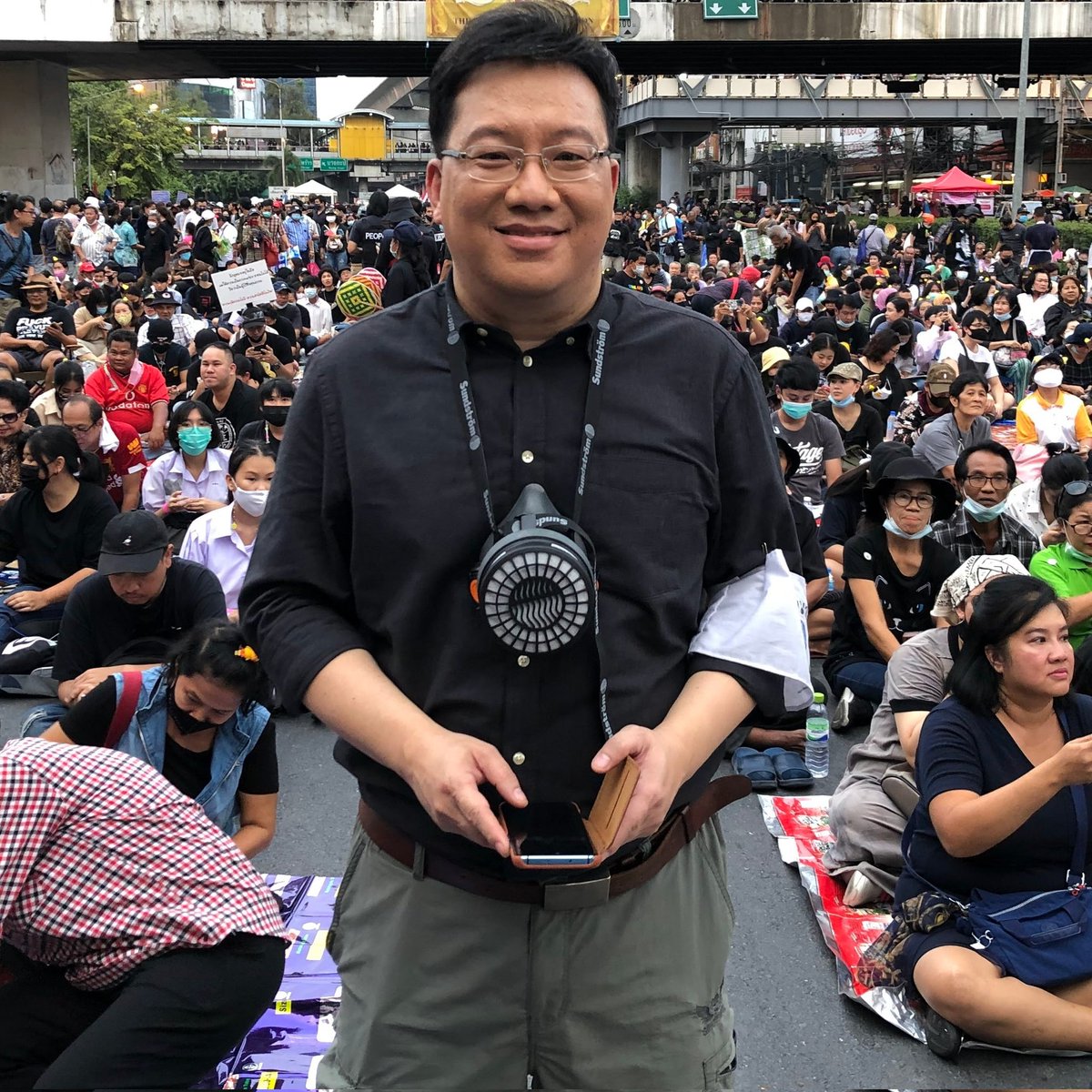 ประชาธิปไตยคือการมีนายกและรัฐบาลจากการเลือกตั้ง ไม่ใช่รัฐบาลที่เลือกโดยฝ่ายที่ไม่ได้เลือกตั้ง และไม่ใช่พรรคแพ้เลือกตั้งรวมหัวไล่พรรคชนะเลือกตั้งออกจากรัฐบาล #Sirotetalk