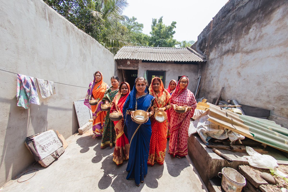 dm_puri's tweet image. Brass art, the pride and joy of Odisha artisans, find a home in the #Pipili Bell Metal. A zinc &amp;amp; brass alloy, these utensils are the primary vessel used across Odia homes. Pipili, the folk hub of Odisha specialises in this fine heritage craft.

#MoPuri #MissionShakti