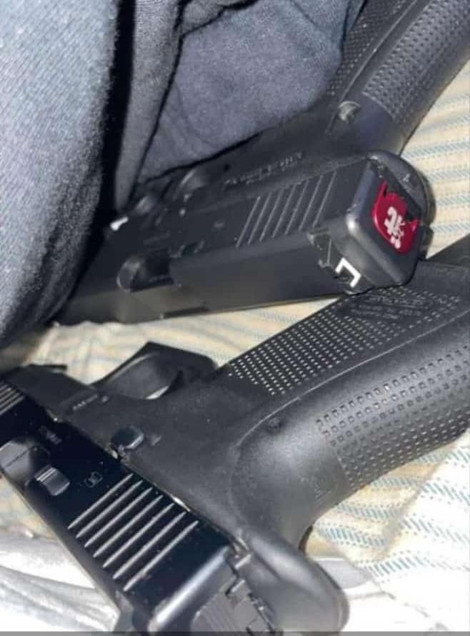 SnatcherVon's tweet image. Nigga been twerking 🤬.... Ama hit you with that metal🔥.....you ain't nothing to me ..ever compared to my wanna bang💯💯 it out with me ..,.....you ain't making out alive....⚰️