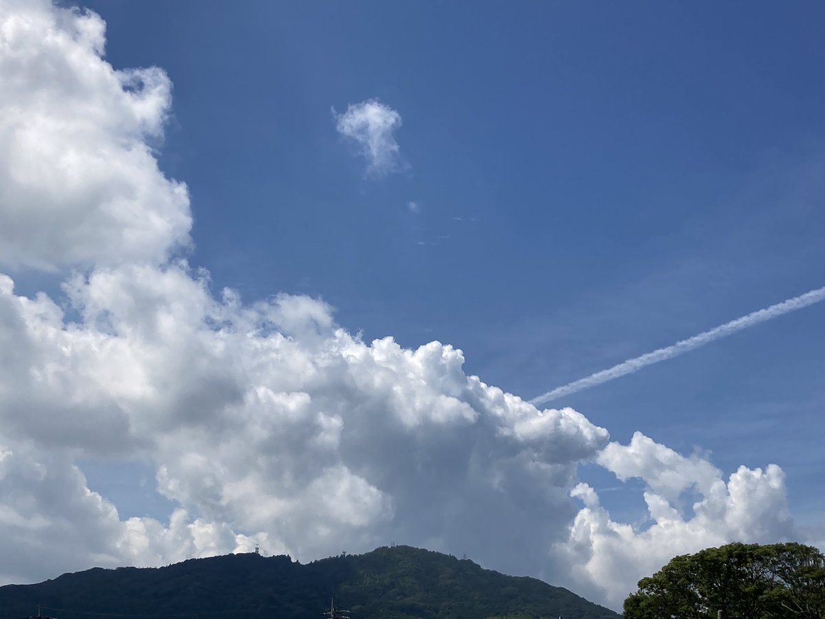 雲多いなと思ってたらやはり雨降りましたね
