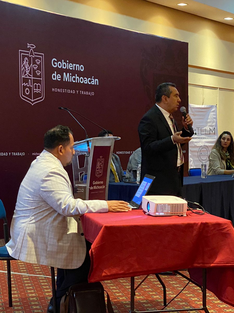 hoy tuve el gusto de acompañar al Consejero  @Montano_Ventura del @INEMexico en su ponencia 'el Procedimiento Administrativo Sancionador y Delitos Electorales' es un placer ser parte de su equipo y contribuir en el desarrollo de la democracia en México #vivamoslademocracia