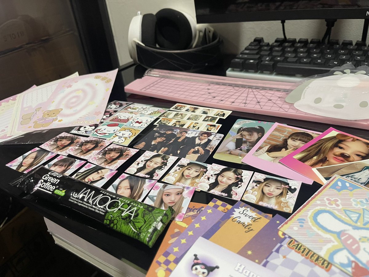 iakioio's tweet photo. hii po @unniecarty , thank uu po the cutting board was safe and works naman po. and thank u po for giving me a whole bag of freebies 🥹 ang damii po !!💕💕#unnietnx https://t.co/iMlQ4ySyLu