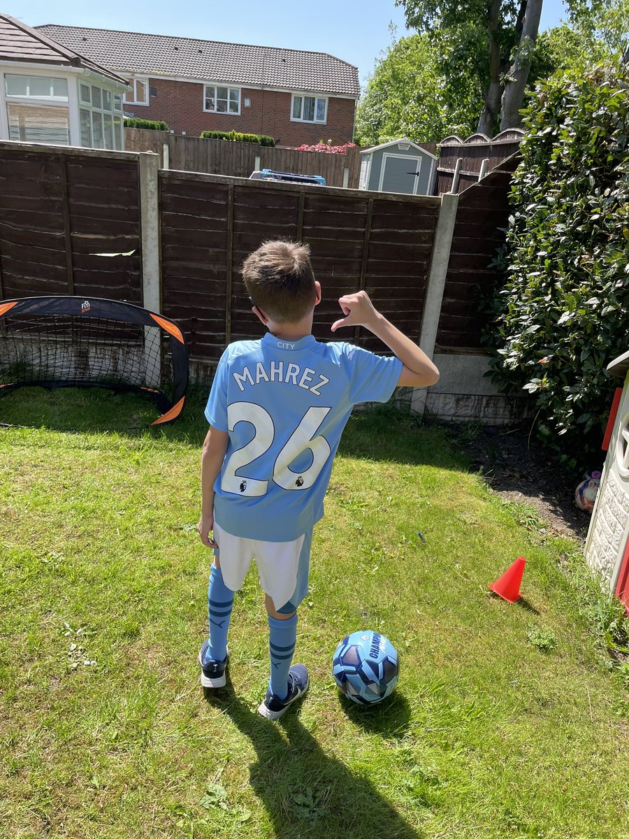 83nathaniel's tweet photo. Elijah will be devastated if @Mahrez22 leaves. He already has his name on the new shirt 😟 https://t.co/qmaIFjE8vd