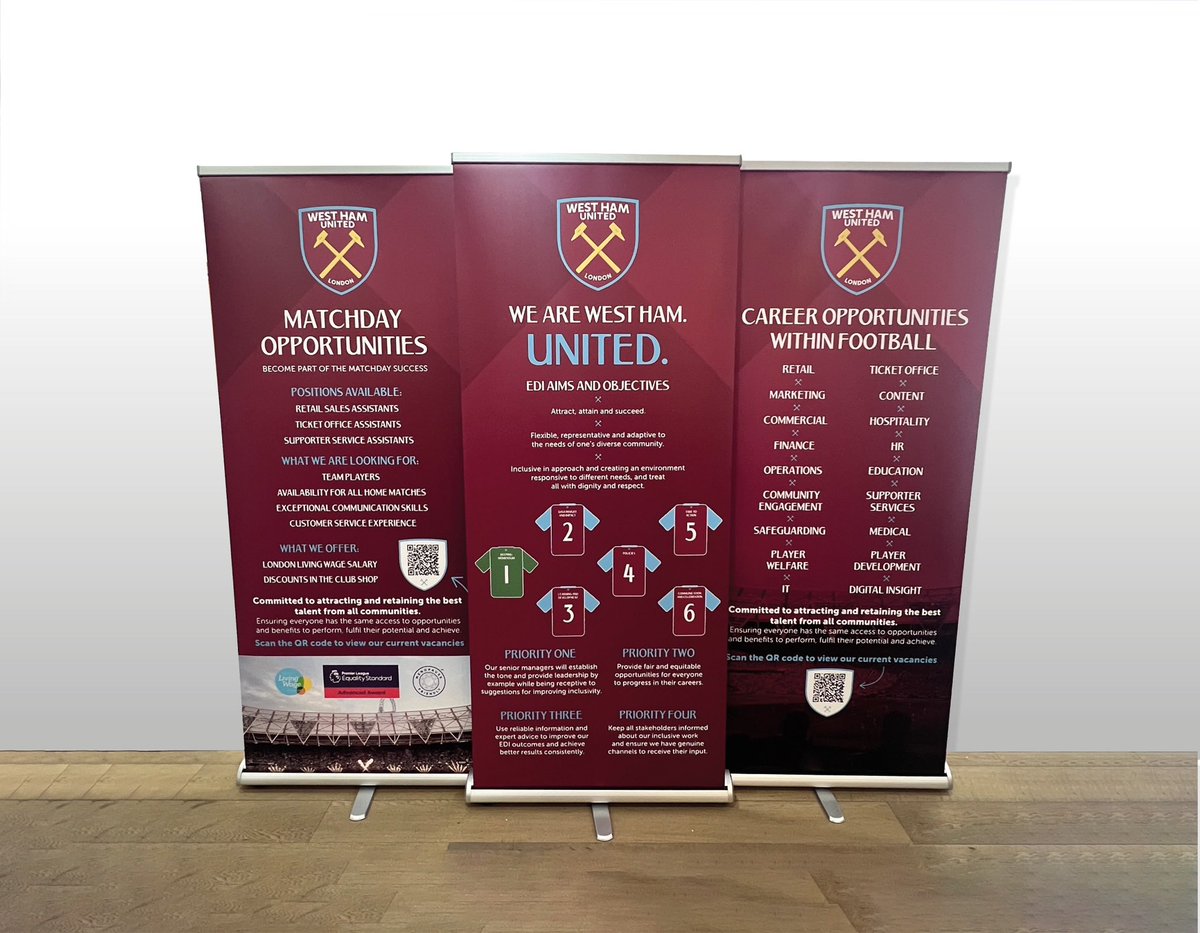 Our roller banners are available in various width and height combinations. Contact us for details. 

#DigitalPrint #LargeFormatPrinting #Bermondsey #SE1 #Colourpoint #LondonSE1 #ExhibitionGraphics #Printing #PrintedByColourpoint #RollerBanner