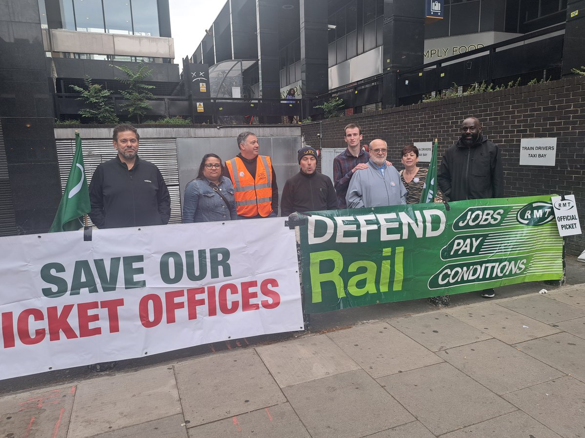 20,000 @RMTunion members working on every grade of the train operating companies are taking strike action today to defend our railway. #StaffOurStations #SaveTicketOffices