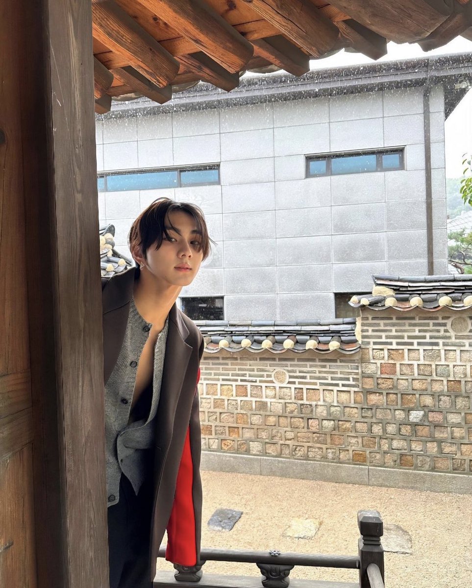 EN_CODEGLOBAL's tweet photo. [INSTAGRAM] 230722

"🌧️😽 #.JUNGWON" 

🔗 https://t.co/ndMp1hEMBt

#JUNGWON #정원 #PRADA 
#ENHYPEN #엔하이픈 #エンハイプン 
@ENHYPEN_members @ENHYPEN https://t.co/bUUybMrVV1