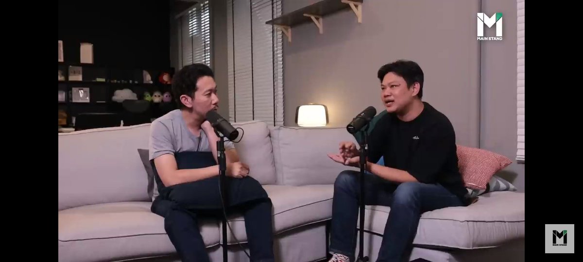 Thammado555's tweet image. พี่เหว่ง เทพลีลามาพูดคุยกับพี่ยักษ์ #mainstand อยากให้แฟนบอลได้ฟังมาก ว่า ไม่ว่าสโมสรไหนมันจะมีช่วงที่ดี และแย่ แต่สุดท้ายเราต้องเชียร์เพราะเรารักสโมสรนั้นแล้วและอยากให้ทีมประสบความสำเร็จเรื่อยๆ ปล.ขอให้ได้ที่4ครับ Top3 MC LIV MUจอง
#SawasdeeSpurs #coys 
youtu.be/pMgHdPZZtC8