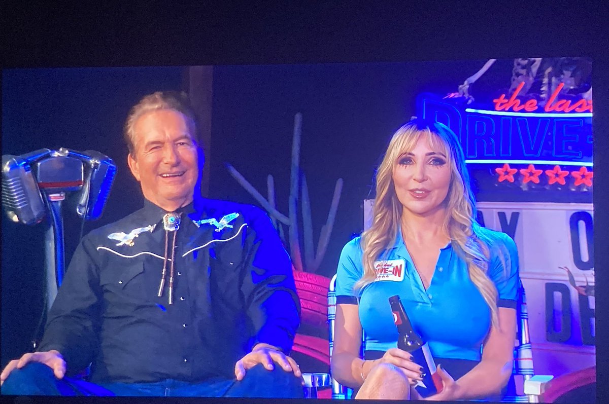 _E5150's tweet image. Thank you @therealjoebob, @kinky_horror, @RadioParfait, @badtechno, @TokyoCowboyYuki and everyone at #TheLastDriveIn for another great season! #TheLastDriveIn #MutantFan